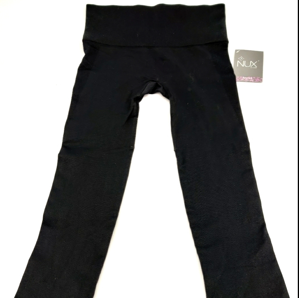 NUX Cropped Lunge to Lunch Legging NWT L
